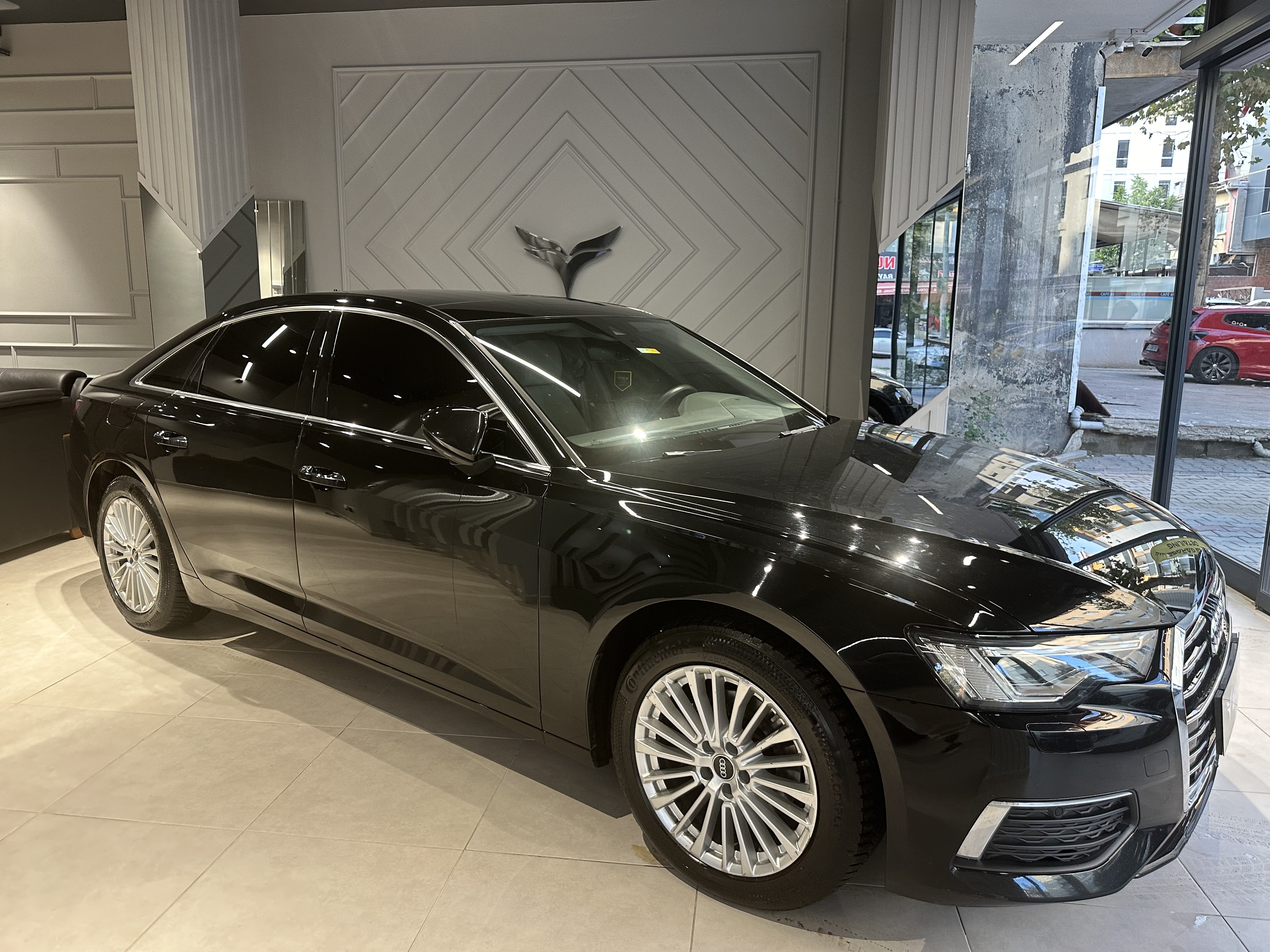 AUDİ A6 2021 ÇIKIŞLI VAKUM İÇİ BEJ