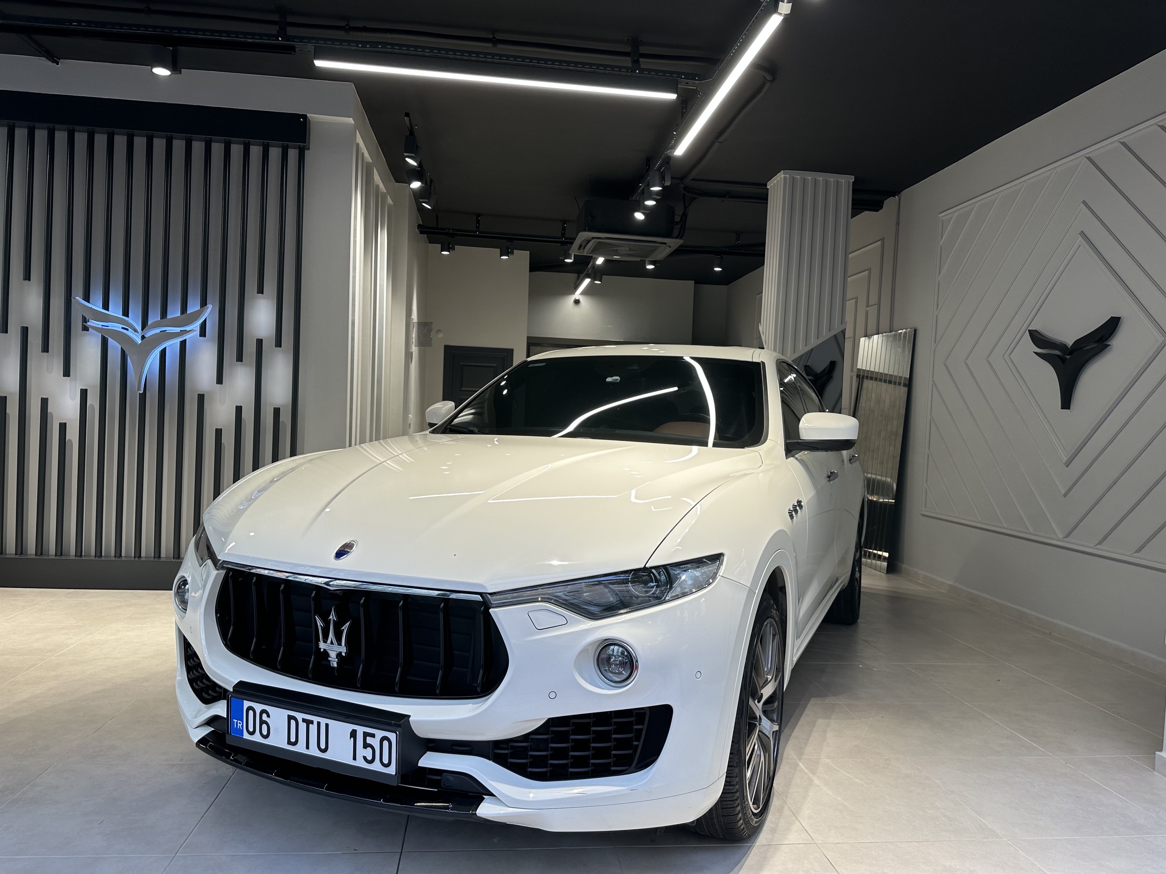 MASERATİ LEVANTE 3.0 D Q4