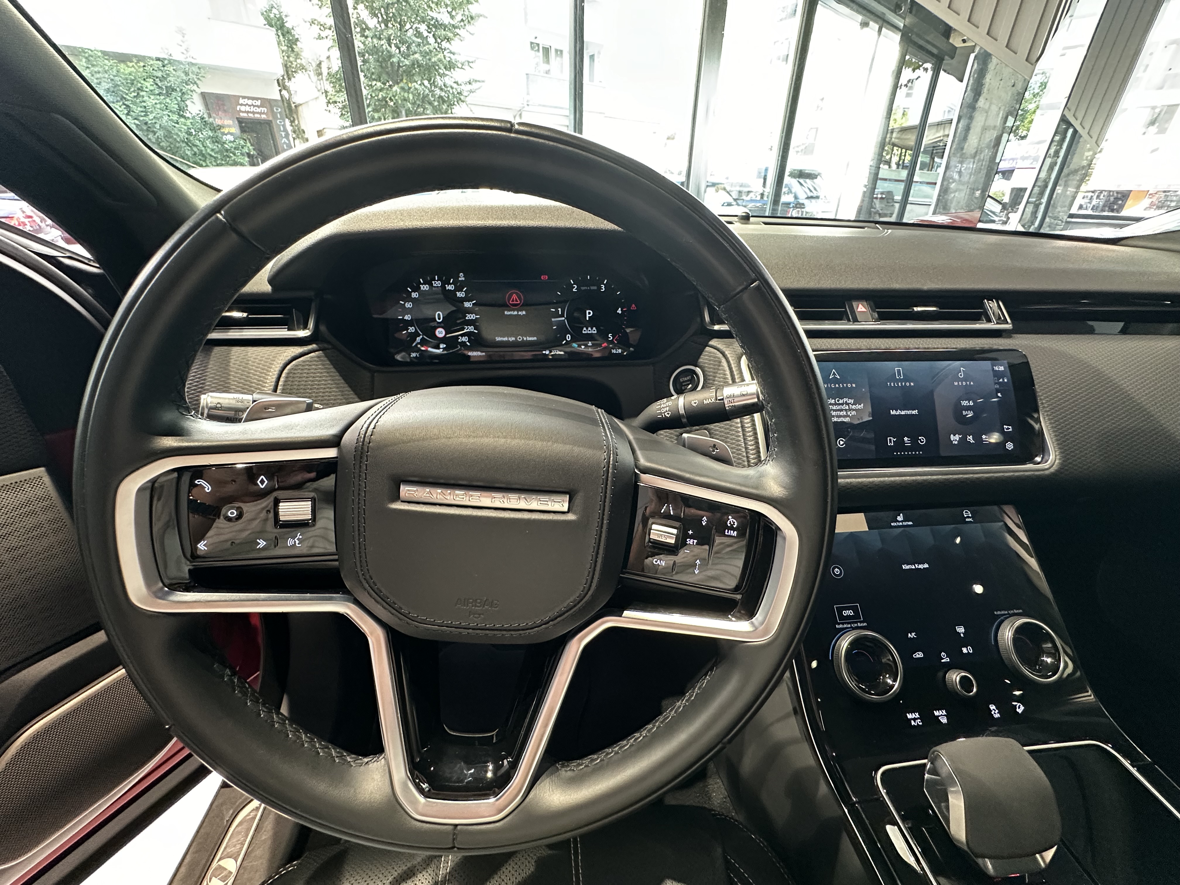 BORUSAN BAYİ ÇIKIŞLI RANGE ROVER VELAR