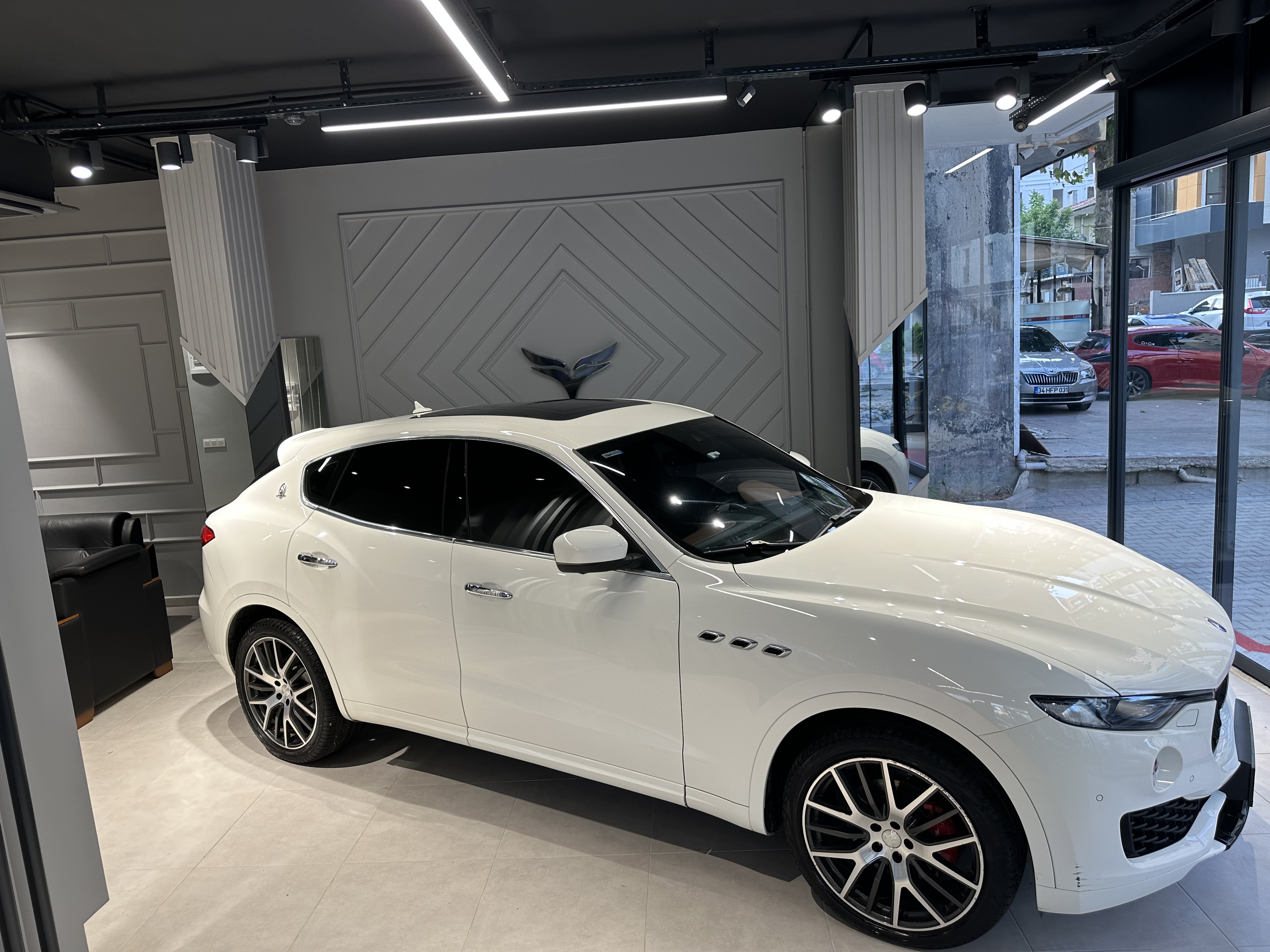 MASERATİ LEVANTE 3.0 D Q4