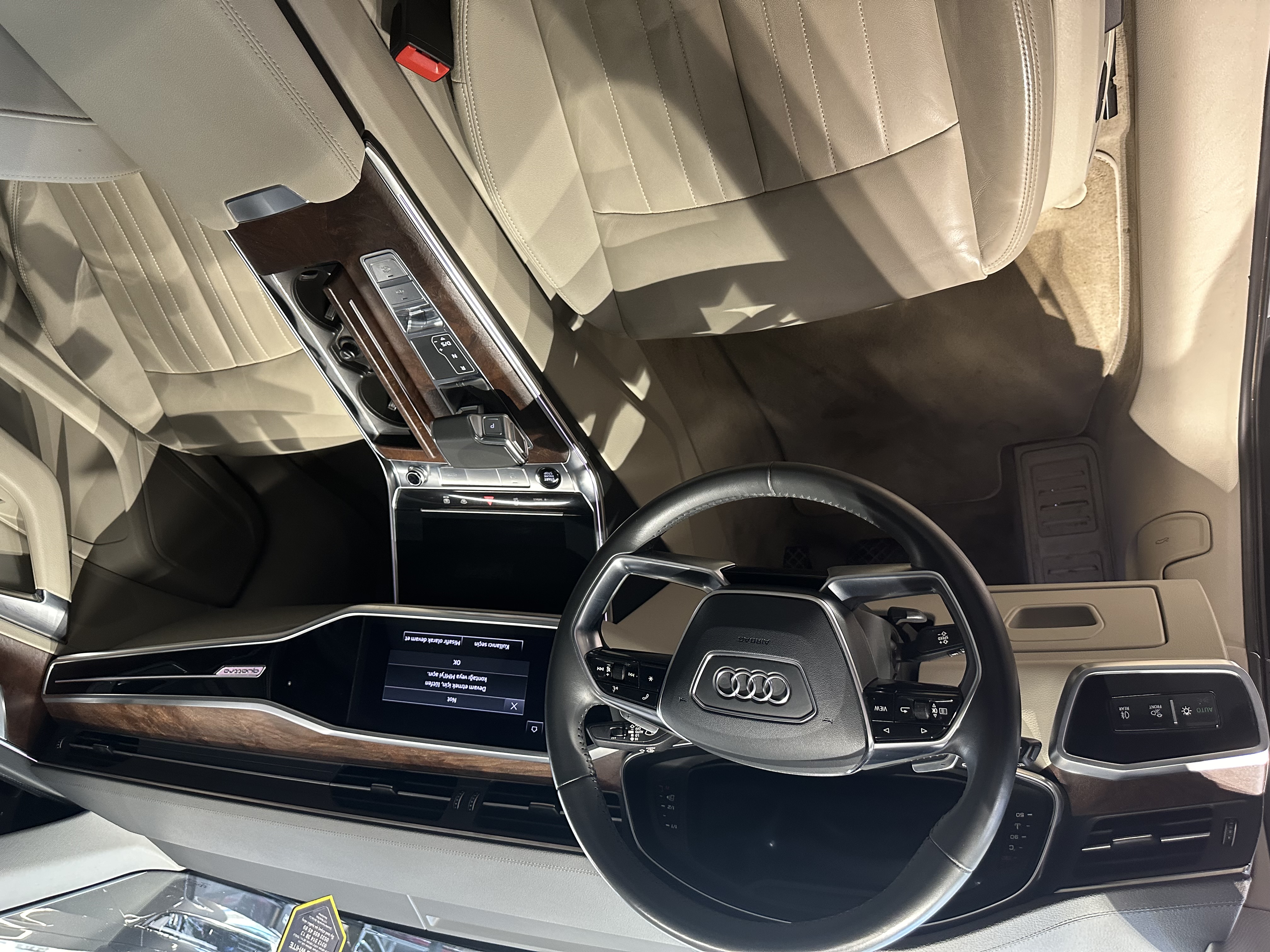 AUDİ A6 2021 ÇIKIŞLI VAKUM İÇİ BEJ