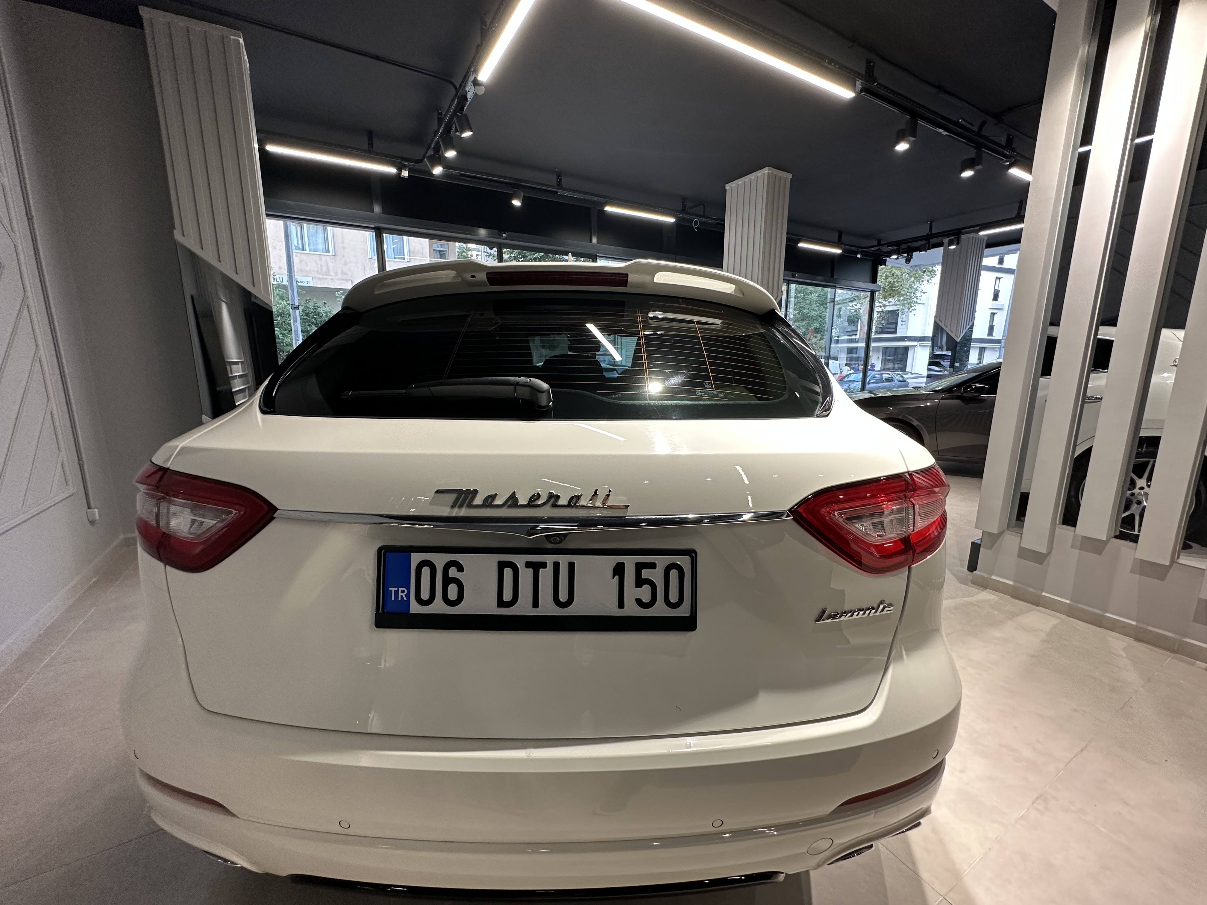 MASERATİ LEVANTE 3.0 D Q4