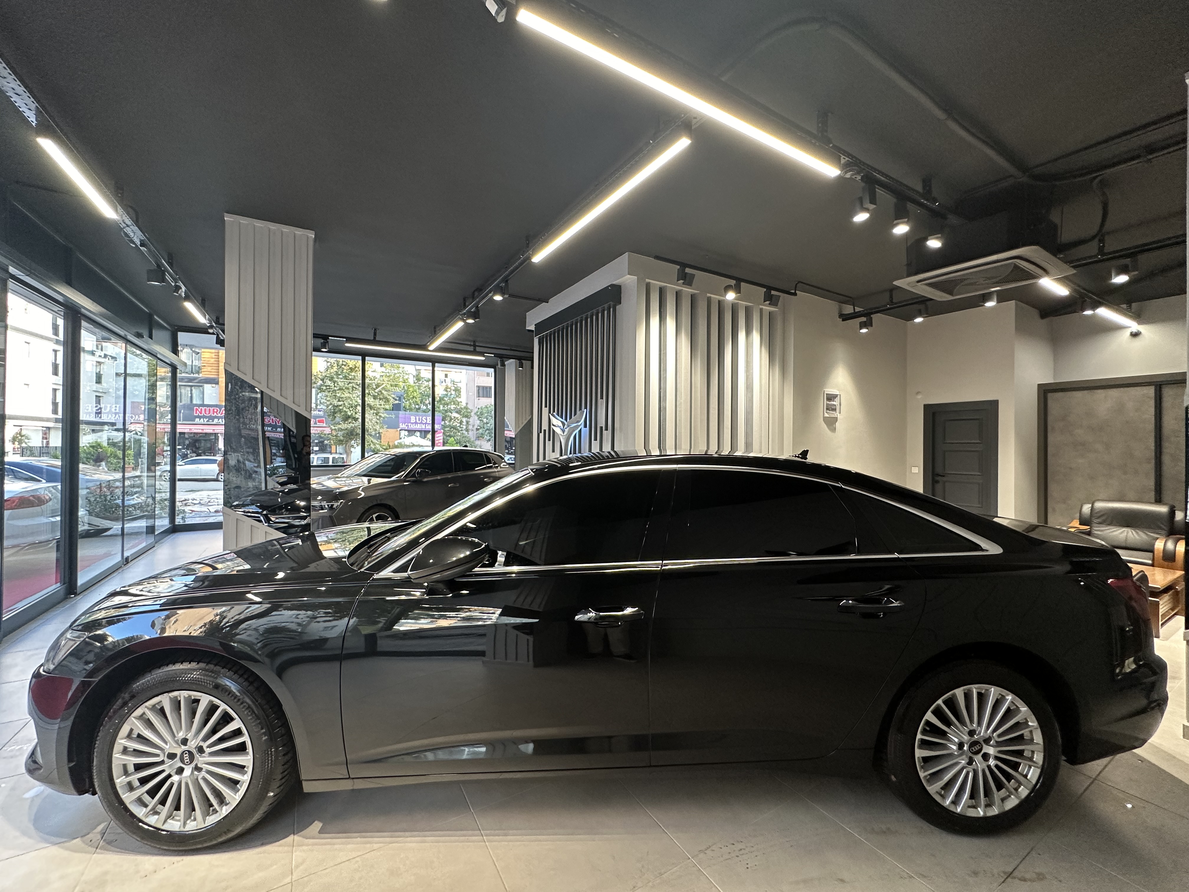 AUDİ A6 2021 ÇIKIŞLI VAKUM İÇİ BEJ